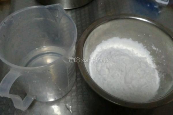 自制绿豆粉皮的做法图解1