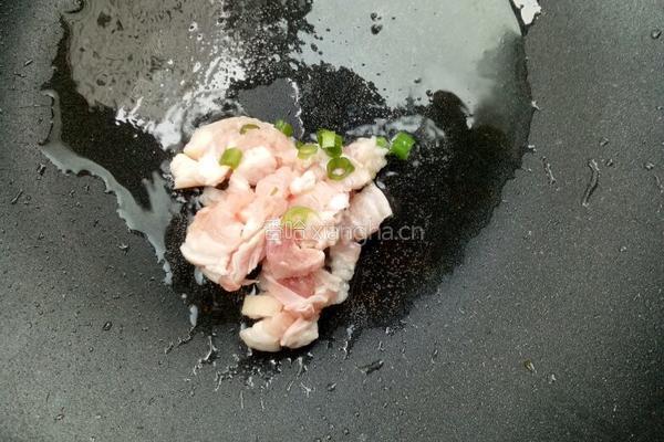 蒜薹炒肉丝的做法图解1