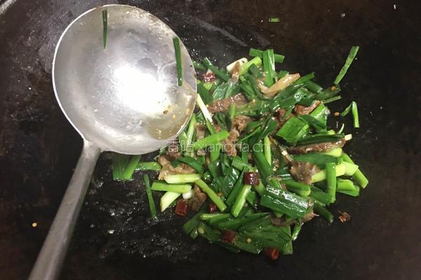 大蒜炒牛肉的做法图解7