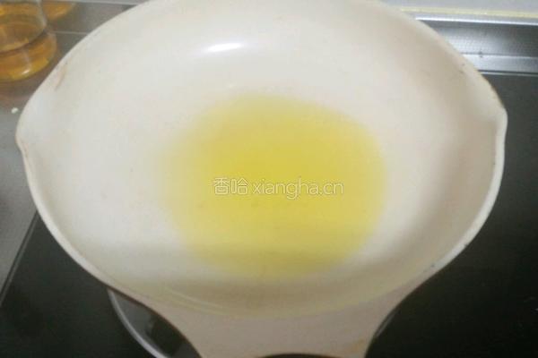 香菜炒鸡蛋的做法图解2