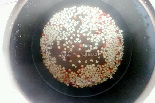 薏米芡实山药粥的做法图解5
