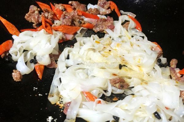 豉椒牛肉炒河粉的做法图解8