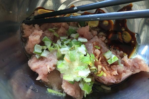 海参饺子的做法图解3