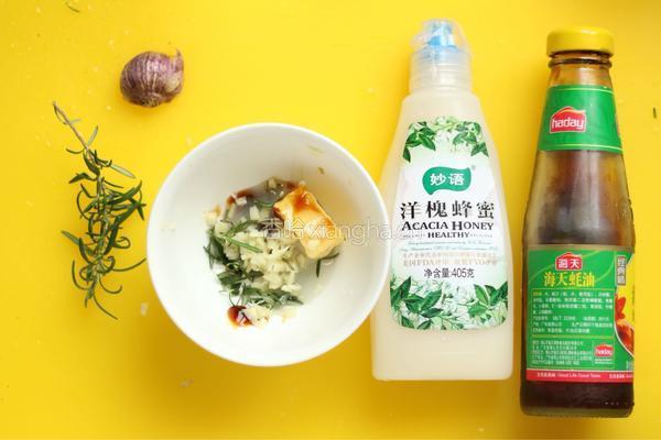 香煎迷迭香鸡胸肉的做法图解3