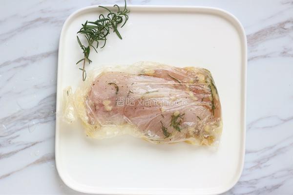 香煎迷迭香鸡胸肉的做法图解4