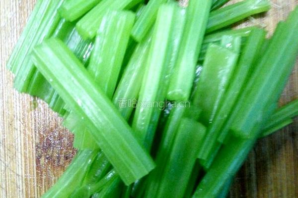 芹菜炒大虾的做法图解4