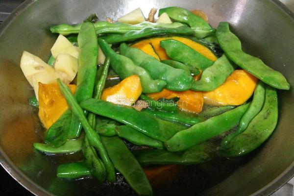 土豆豆角炖南瓜的做法图解7