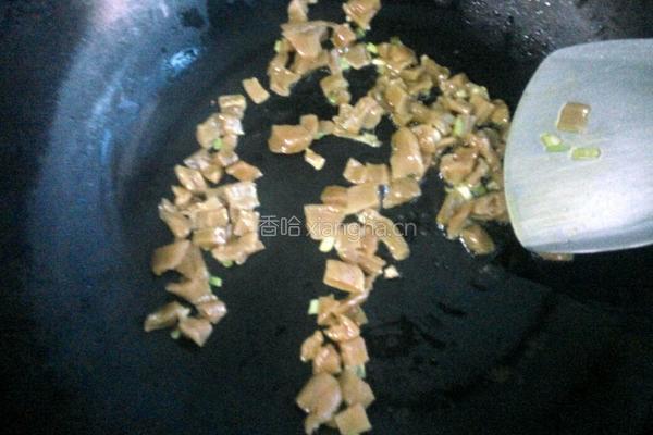 酱瓜炒毛豆的做法图解6