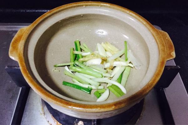 沙锅鱼干的做法图解3