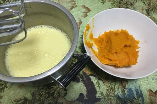 卡式达南瓜戚风的做法图解5
