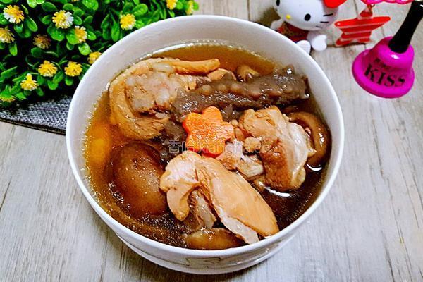 海参香菇煲鸡汤的做法图解11