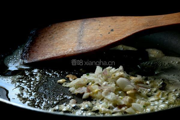 法式白葡萄酒煮青口的做法图解4