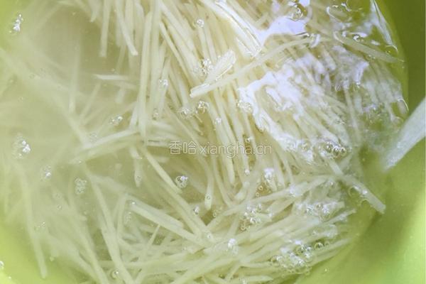 泡椒土豆丝的做法图解2