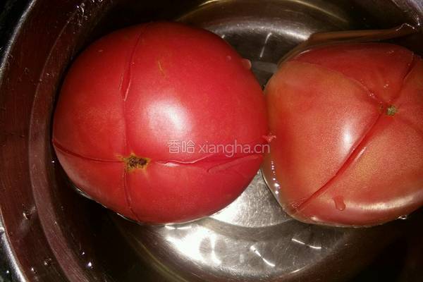西红柿豆腐汤的做法图解1
