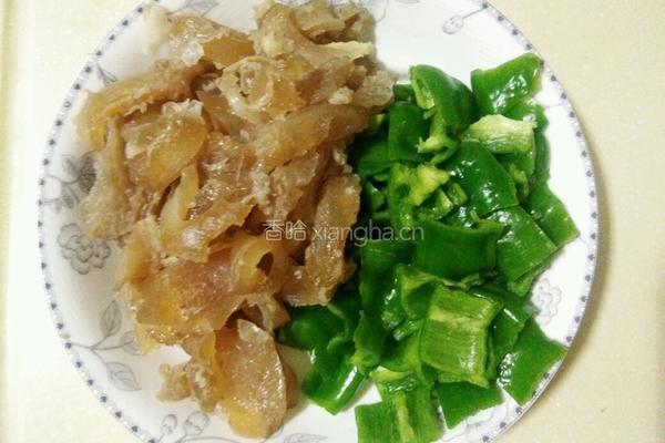 青椒炒牛筋的做法图解2