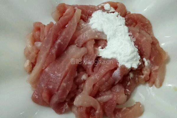 榨菜肉丝的做法图解1
