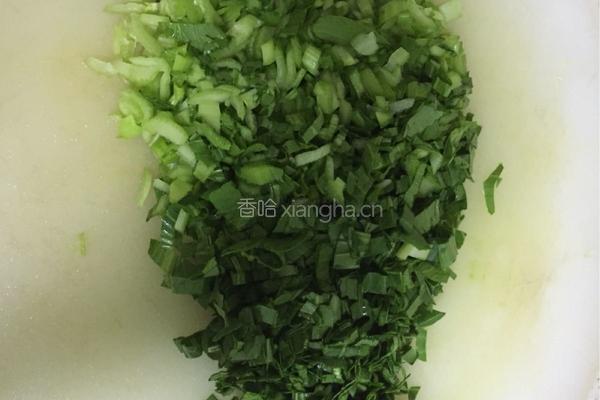 青菜爱心煎蛋的做法图解1