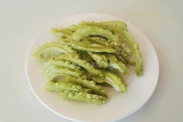 苦瓜肉片的做法图解3