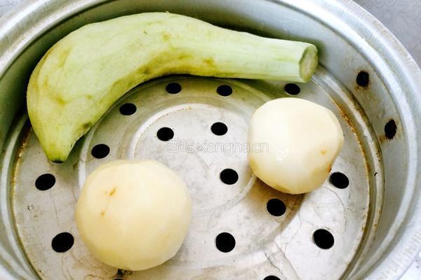 拌茄子土豆泥的做法图解1