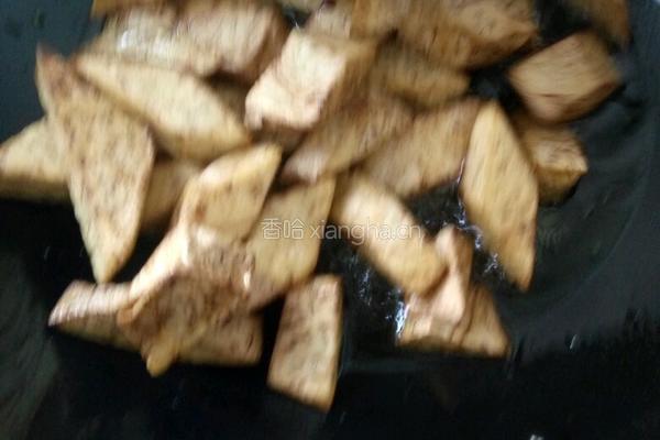葱爆叉烧一品香芋的做法图解8