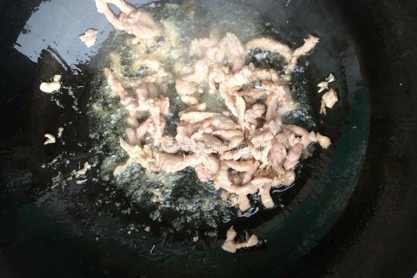 肉丝西红柿汤面的做法图解2