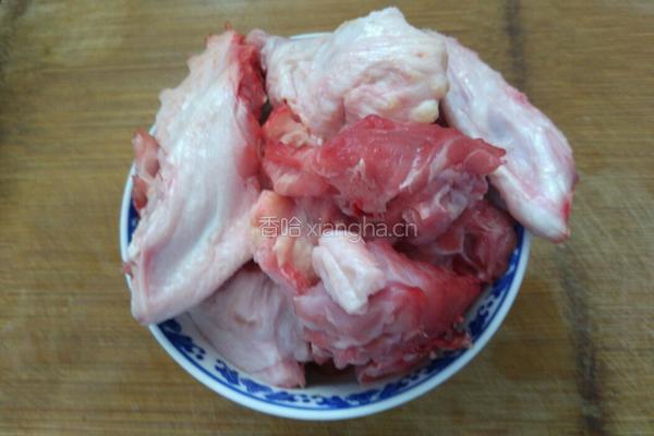 茶树菇煲水鸭汤的做法图解1