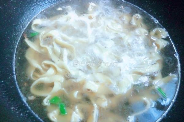 番茄鸡蛋鸡汁面的做法图解7