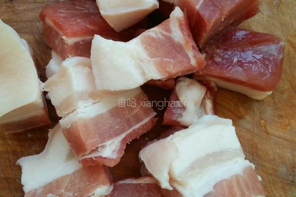 肉烧土豆的做法图解1
