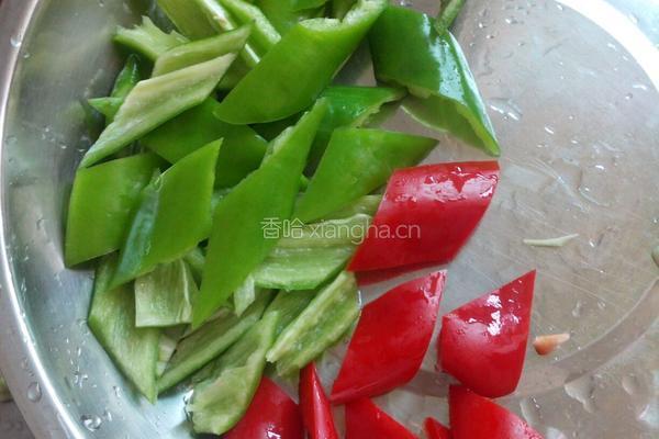 青椒炒卤牛肉的做法图解4