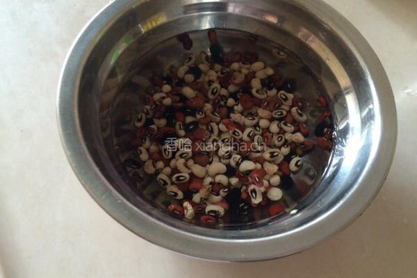杂豆煲鸡脚的做法图解2