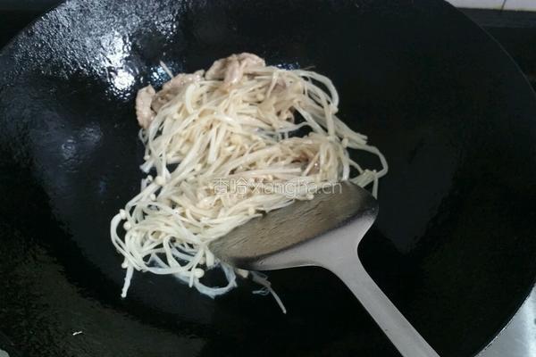 金针菇炒肉片的做法图解7