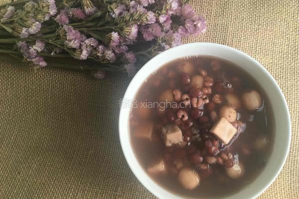 红豆莲子茯苓汤的做法图解10