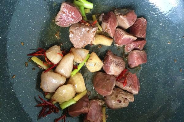 土豆干炖大鹅的做法图解12