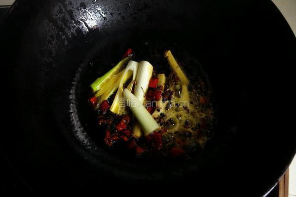 酸菜鲶鱼的做法图解4