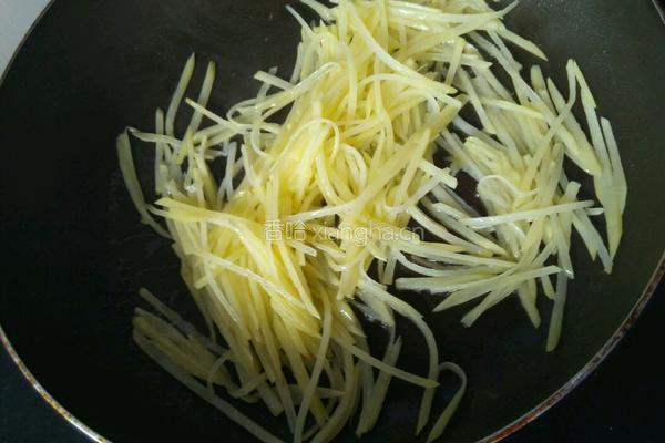土豆火腿肠的做法图解4