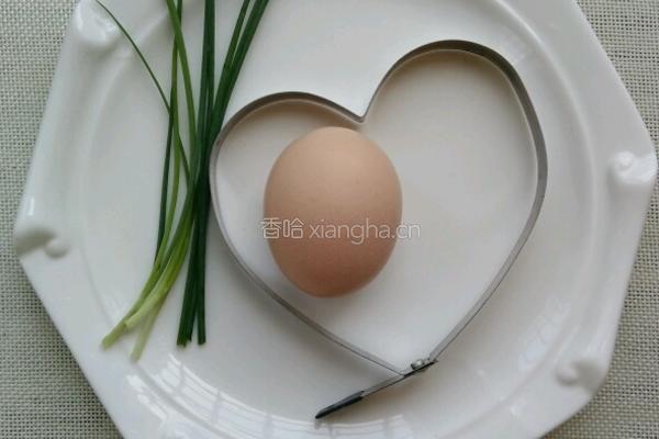 心形煎鸡蛋的做法图解1