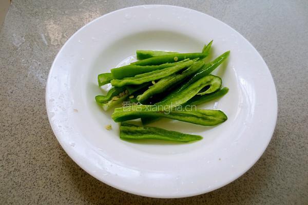 尖椒炒杏鲍菇的做法图解4