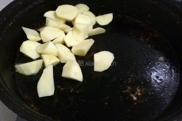 东北酱土豆的做法图解2