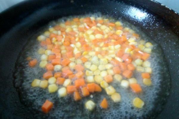 胡萝卜玉米瘦肉汤的做法图解7