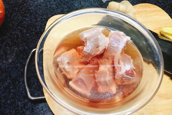 沙茶排骨南瓜饭的做法图解1