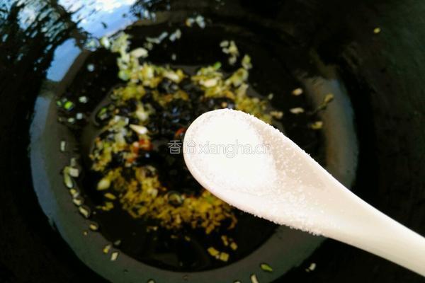 香辣秘制牛肉酱的做法图解6