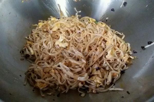老干妈鸡蛋炒面的做法图解9