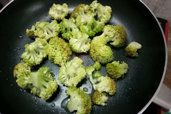 炒花椰菜的做法图解4
