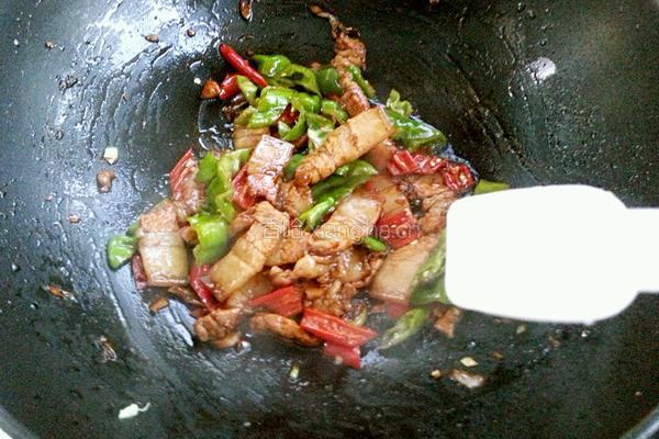 辣椒炒五花肉的做法图解10