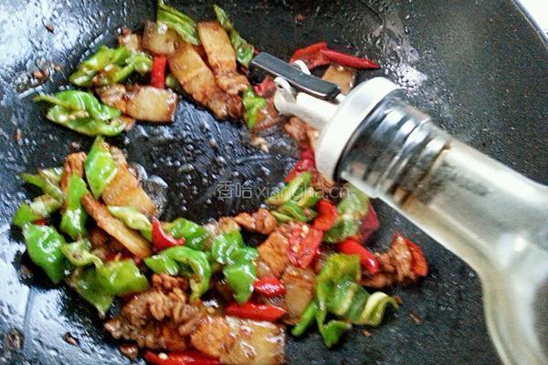 辣椒炒五花肉的做法图解11