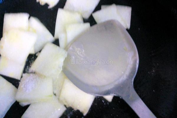 番茄炒冬瓜的做法图解3