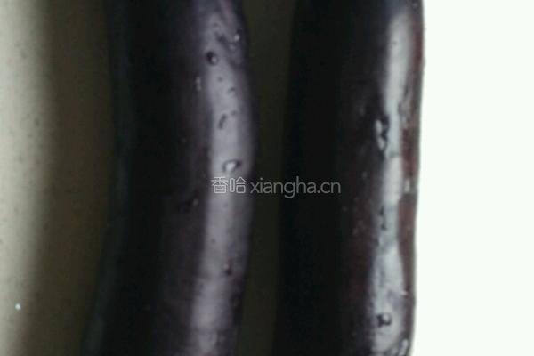油炸茄子的做法图解1