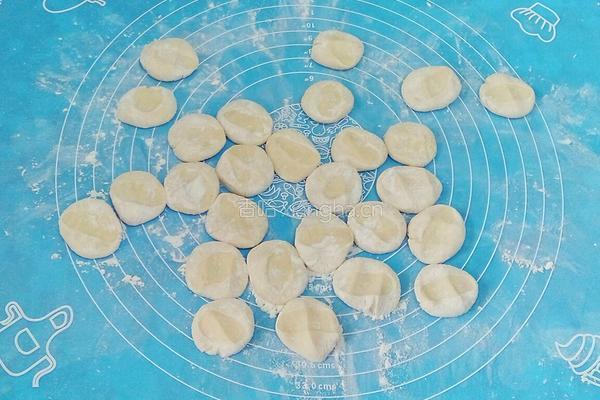 鱿鱼馅水饺的做法图解17