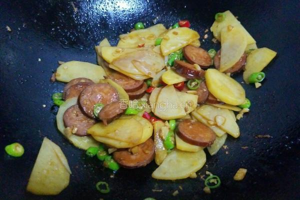 红肠土豆片的做法图解11