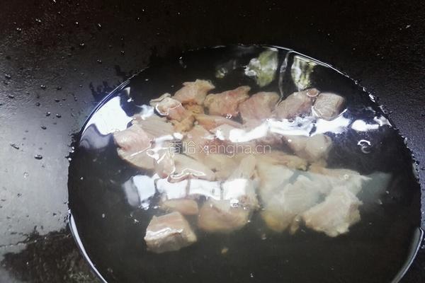 西红柿牛腩面的做法图解2